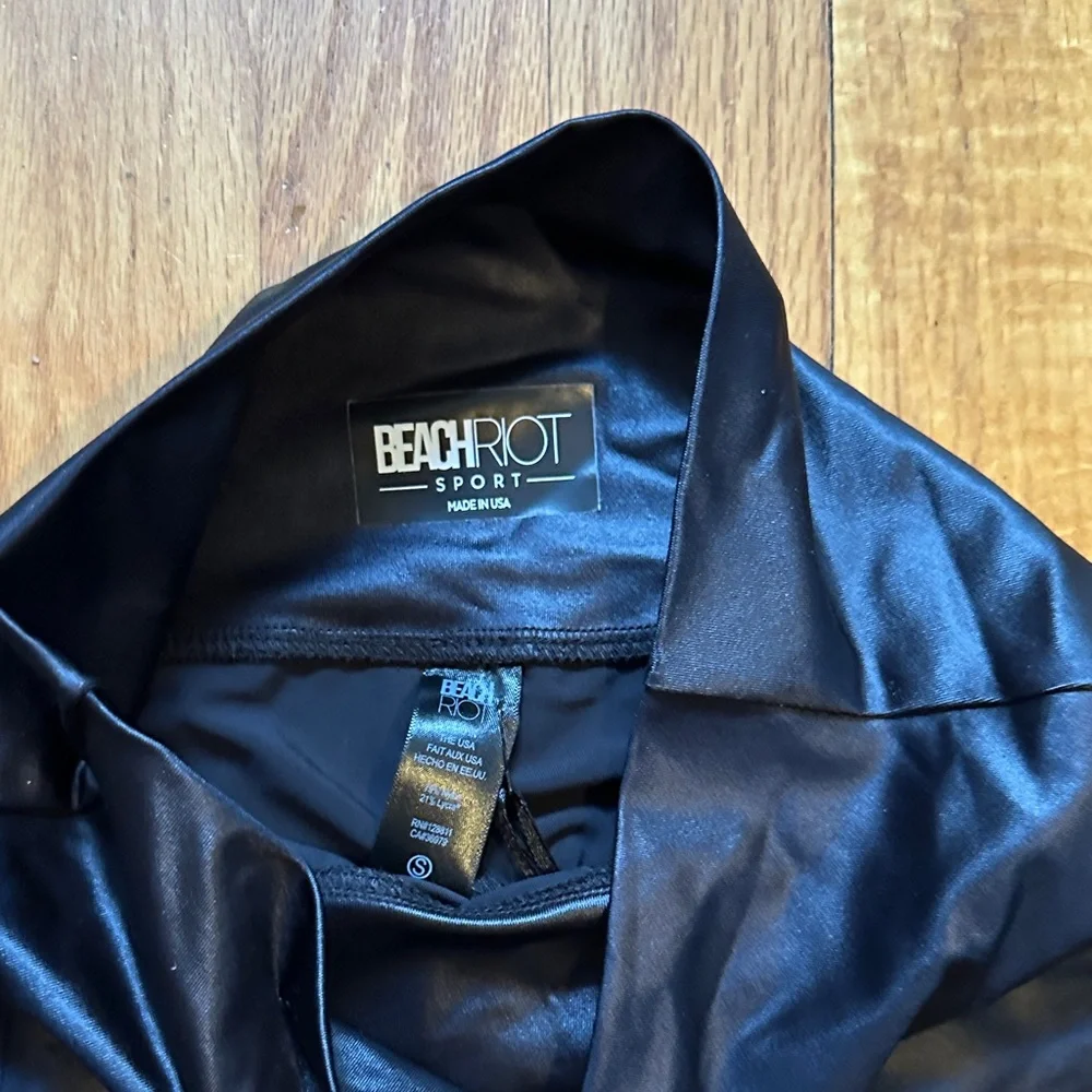 Beach Riot Leggings - Picture 2 of 6